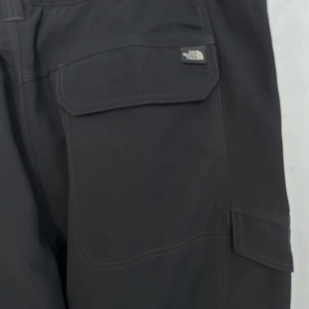 North Face Convertible Paramount Peak Zip-Off Cargo Asphalt Grey Pants Large
